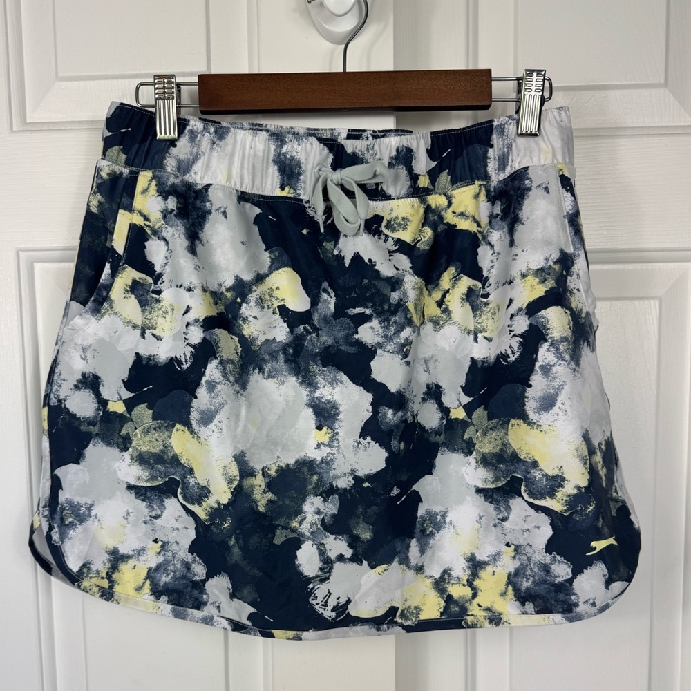 Slazenger golf skort skirt shorts Size M tennis pickleball Multicolor